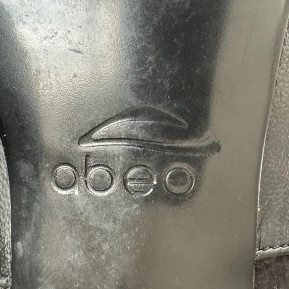 Abeo Honest Black Tooled Embossed Floral Leather Inner Zip Heeled Boot Size 8 N - Picture 15 of 15